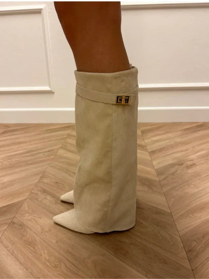 BOOTS FOR AUTUMN WHITE SUEDE