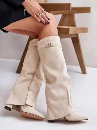 SUEDE BOOTS FOR AUTUMN